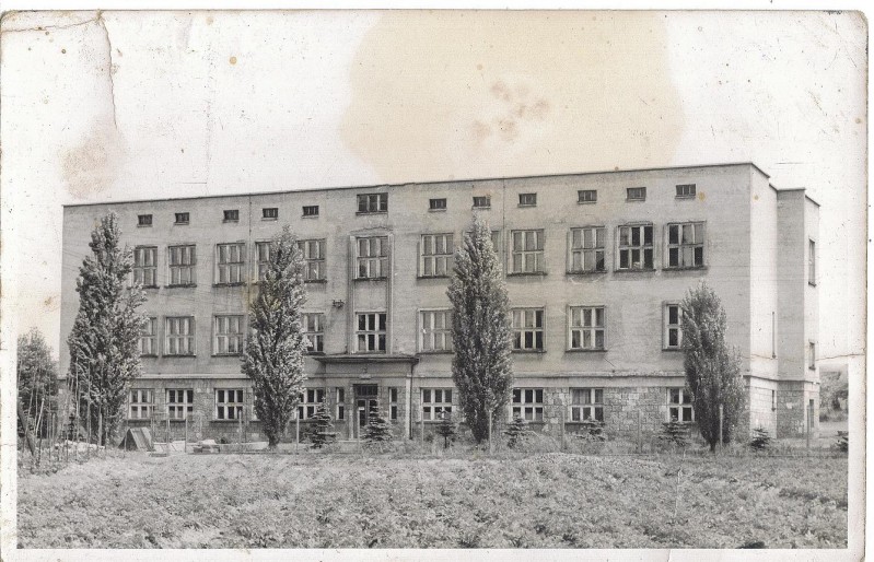 Szkoła-nr-1-w-Libiążu-lata-50