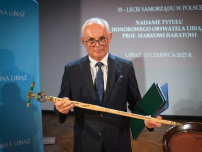 Profesor Marek Harat otrzymał akt nadania tytułu Honorowego Obywatela Libiąża